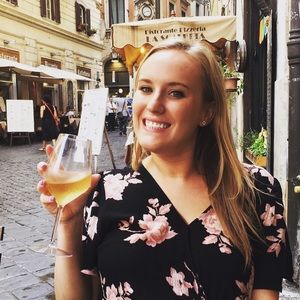 Meet your Posher, Siera